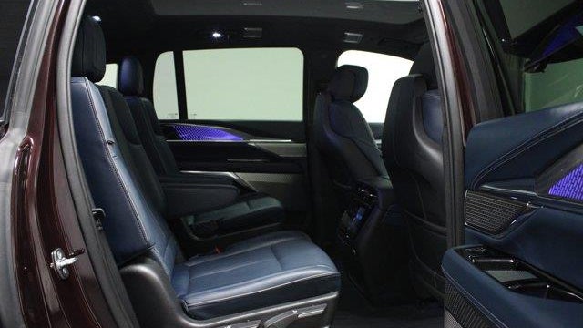 2025 Cadillac Escalade IQ Luxury 2