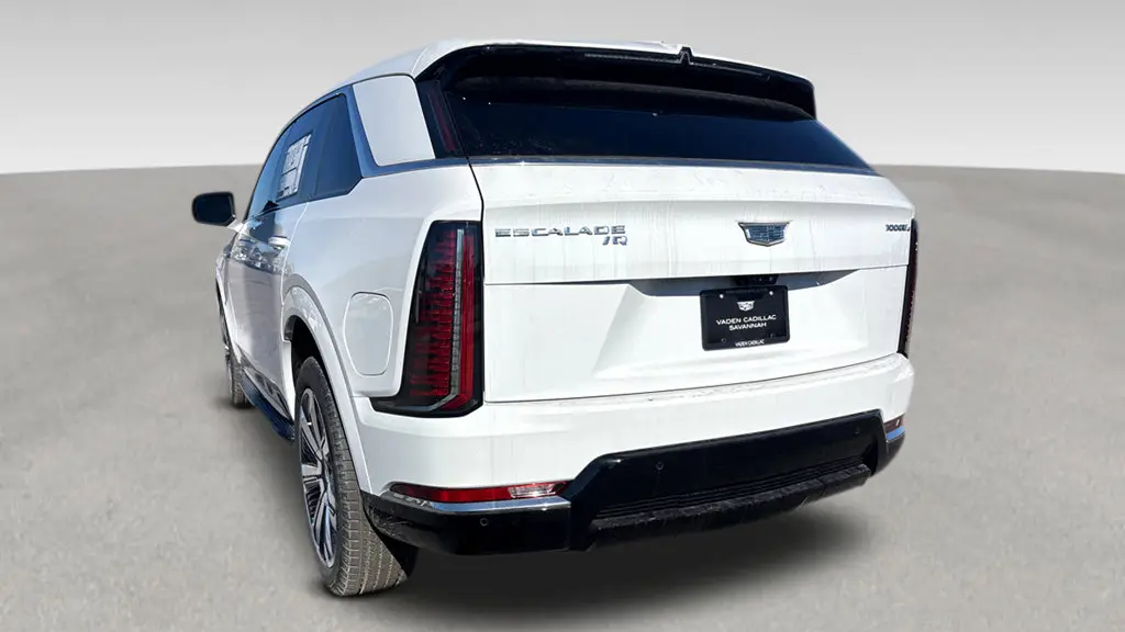 2025 Cadillac Escalade IQ Luxury 2