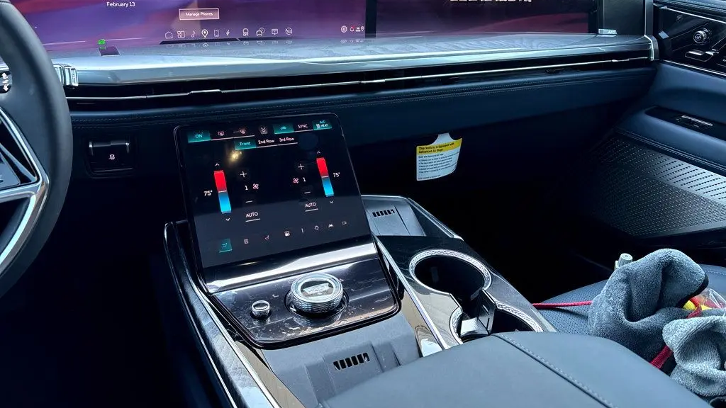 2025 Cadillac Escalade IQ Luxury 2