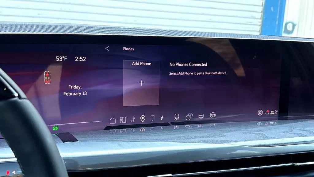 2025 Cadillac Escalade IQ Luxury 2