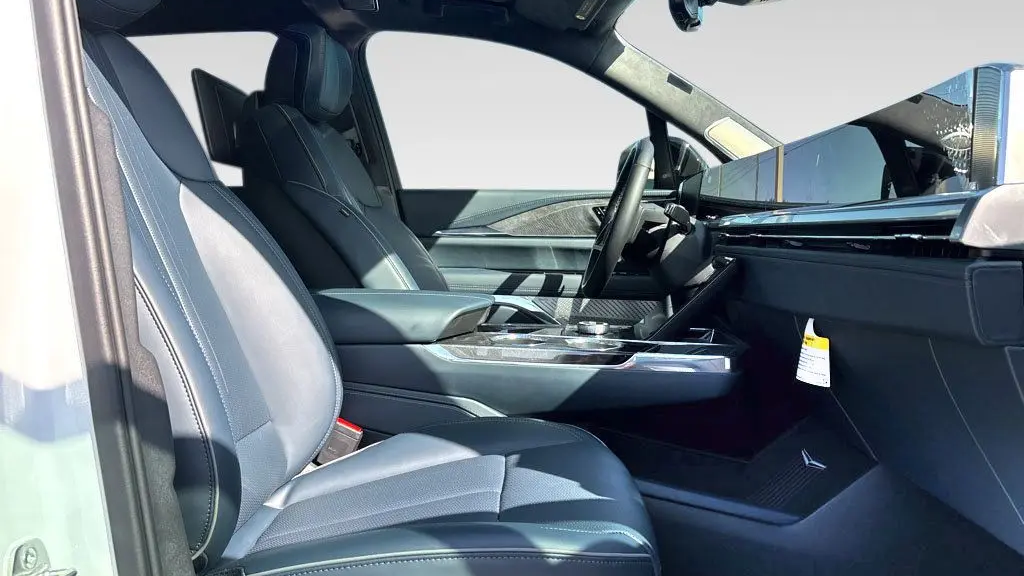2025 Cadillac Escalade IQ Luxury 2
