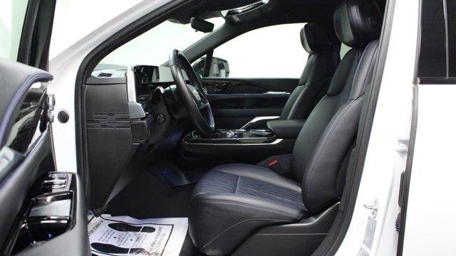 2025 Cadillac Escalade IQ Sport 1