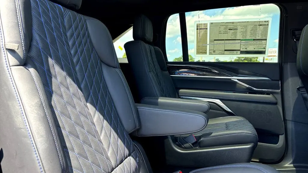 2025 Cadillac Escalade IQ Sport 1