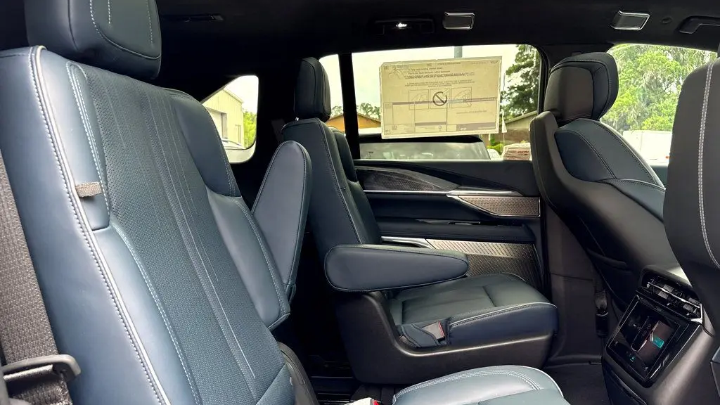 2025 Cadillac Escalade IQ Sport 2