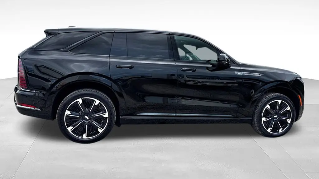 2025 Cadillac Escalade IQ Sport 2