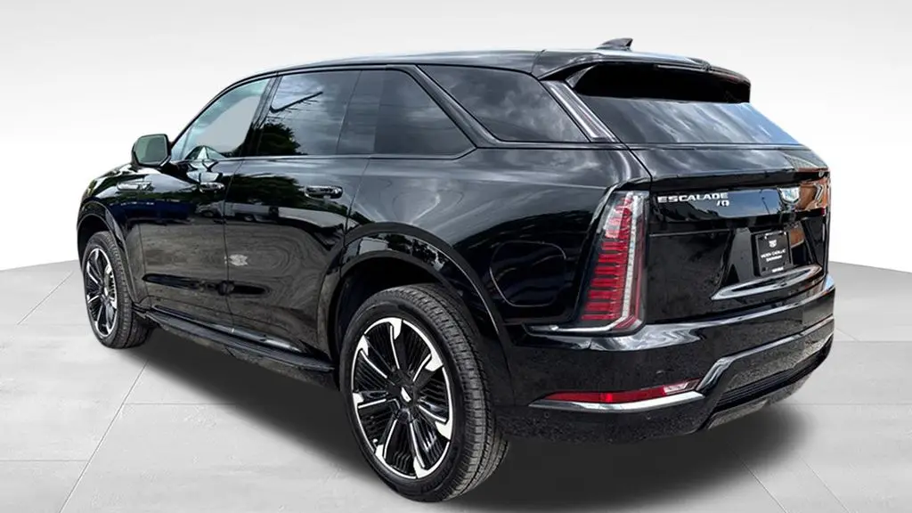 2025 Cadillac Escalade IQ Sport 2