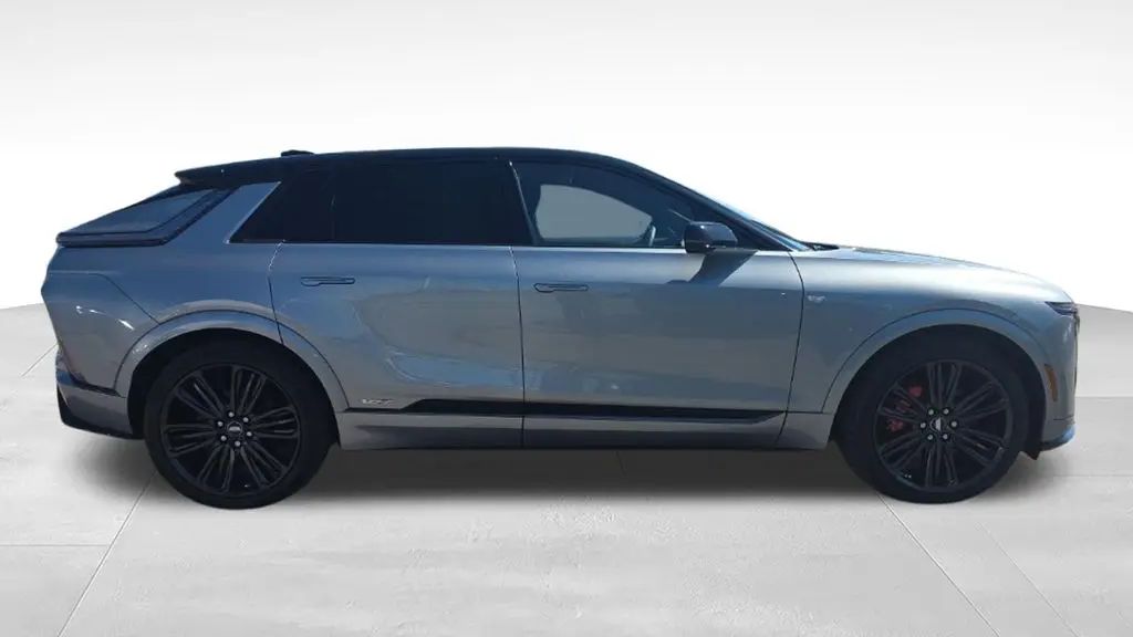 2026 Cadillac LYRIQ-V Base
