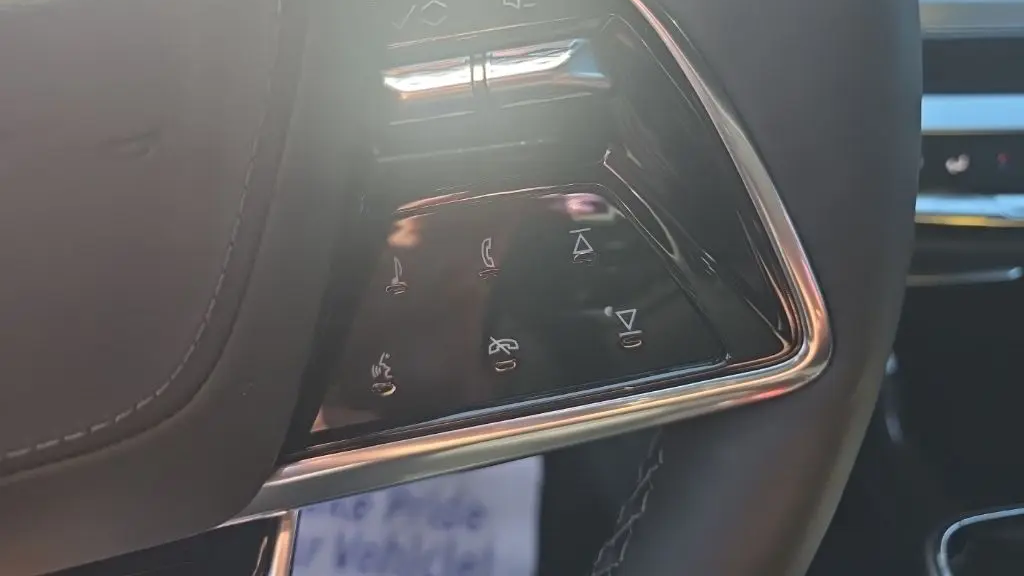 2026 Cadillac LYRIQ-V Base