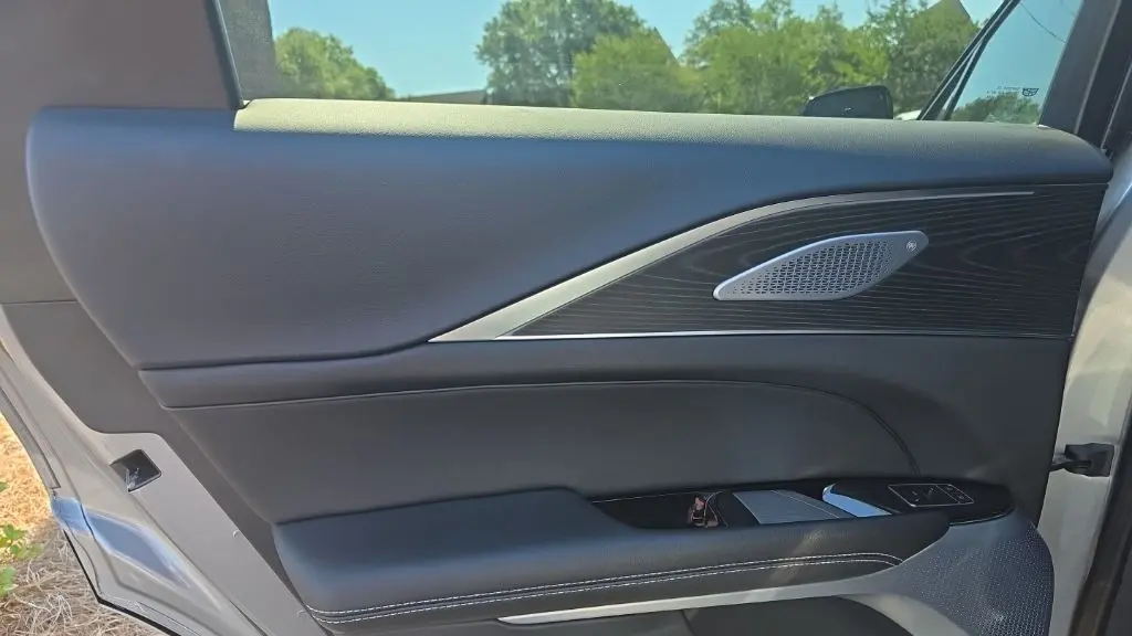 2026 Cadillac LYRIQ-V Base