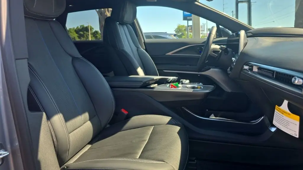 2026 Cadillac LYRIQ-V Base