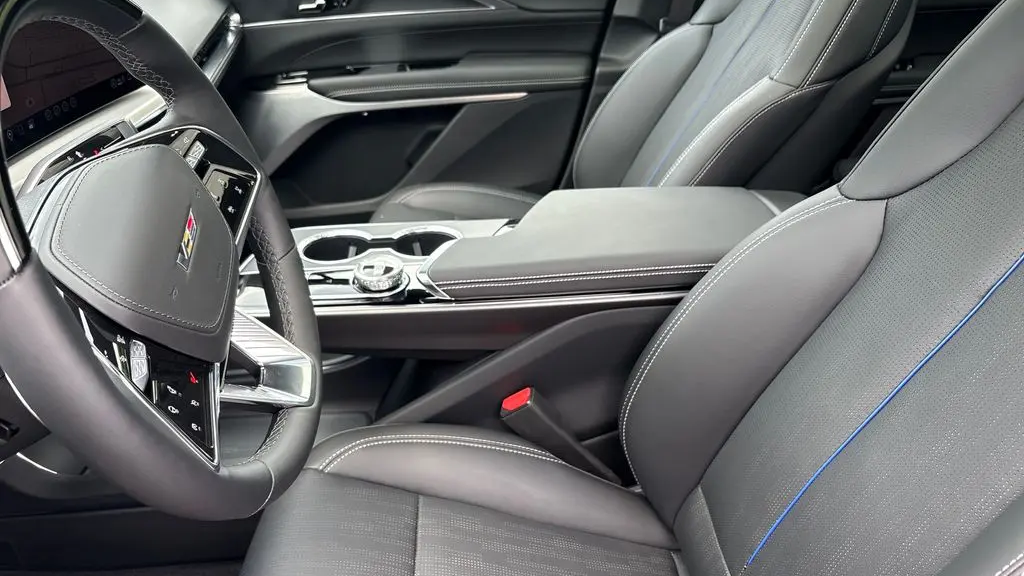 2026 Cadillac LYRIQ-V Base