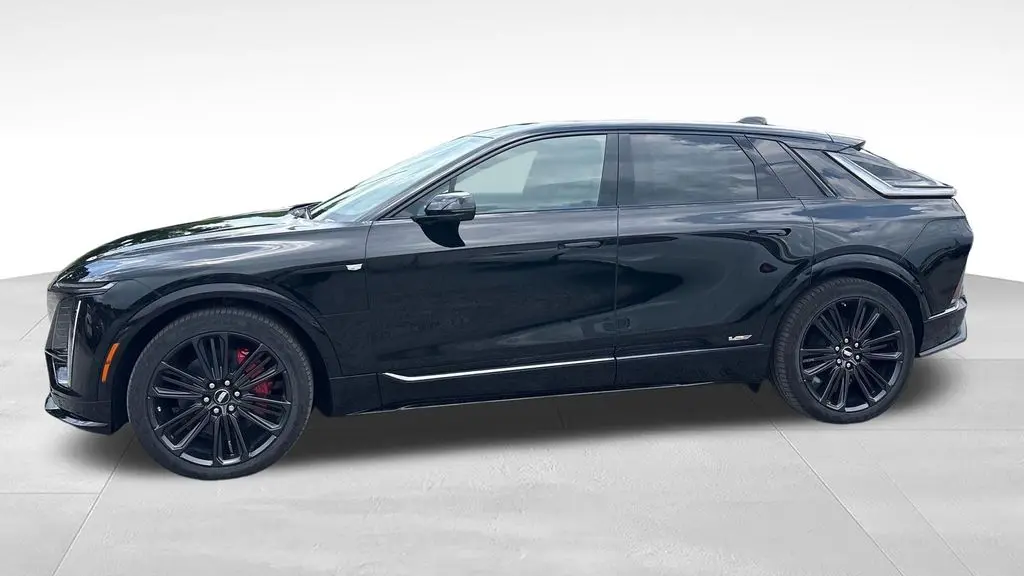 2026 Cadillac LYRIQ-V Base