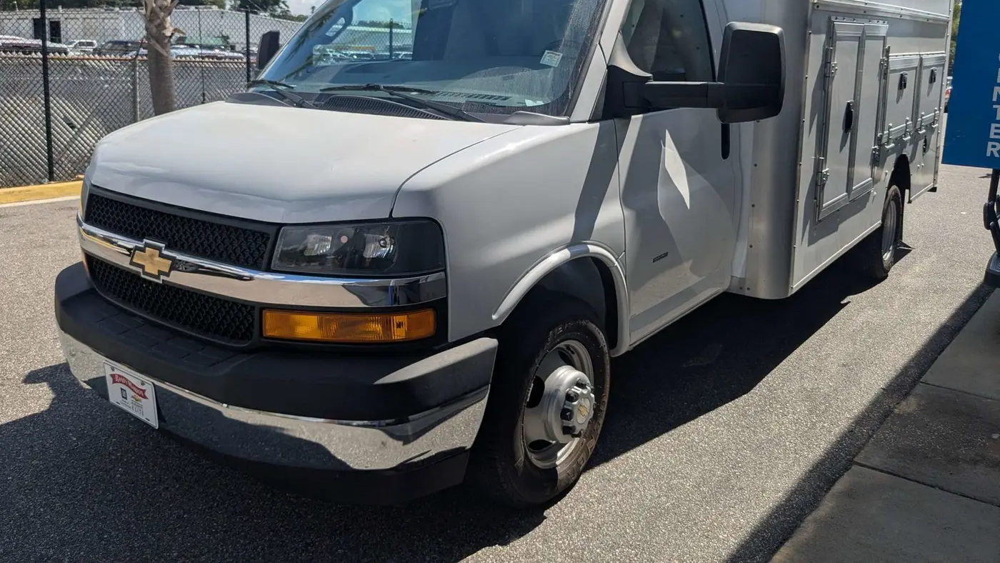 2022 Chevrolet Express 3500