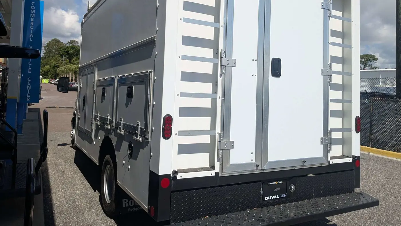 2022 Chevrolet Express 3500