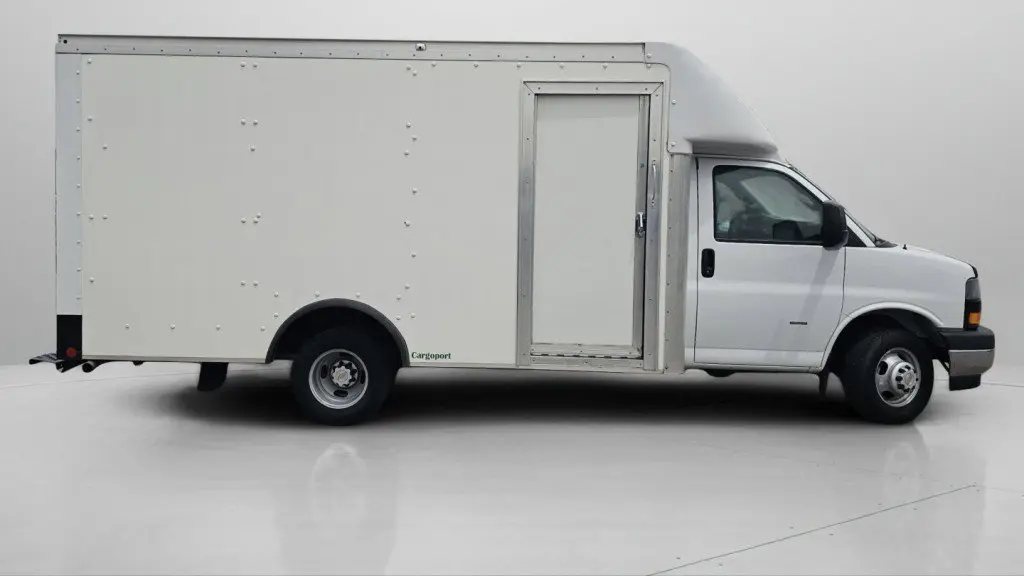 2022 Chevrolet Express 3500