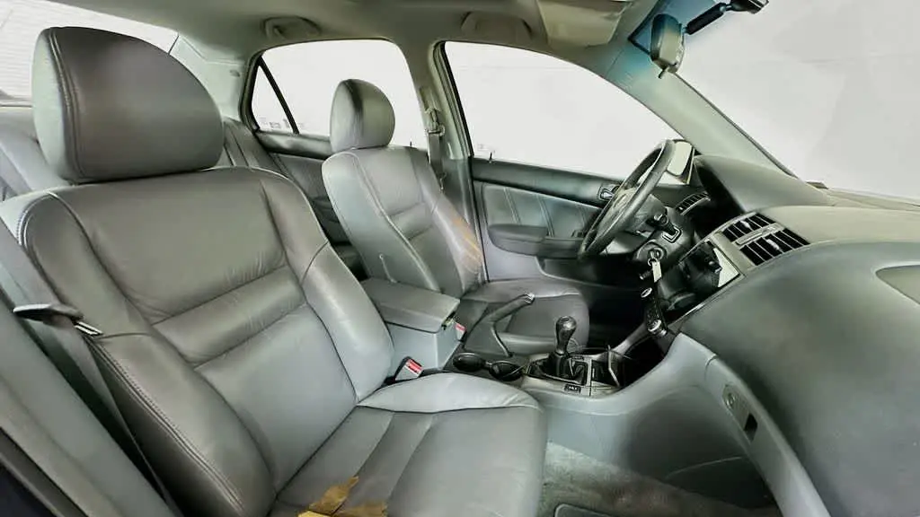 2005 Honda Accord EX w/Leather