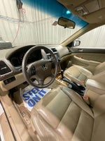 2004 Accord Thumbnail 9