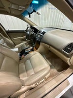 2004 Accord Thumbnail 14