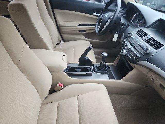 2012 Honda Accord - $11,995