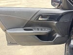 2015 Accord Thumbnail 15