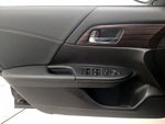 2016 Accord Thumbnail 12