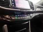 2016 Accord Thumbnail 16