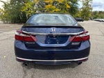 2017 Accord Thumbnail 16