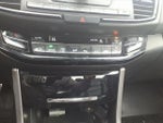 2017 Accord Thumbnail 19