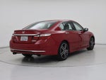 2017 Accord Thumbnail 8