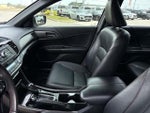 2017 Accord Thumbnail 15