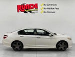 2017 Accord Thumbnail 6