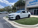 2017 Accord Thumbnail 11