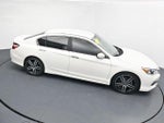 2017 Accord Thumbnail 39