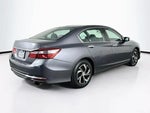 2017 Accord Thumbnail 24
