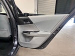 2017 Accord Thumbnail 15