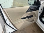 2015 Accord Thumbnail 17