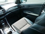 2016 Accord Thumbnail 17