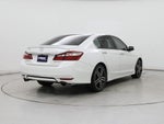 2017 Accord Thumbnail 8