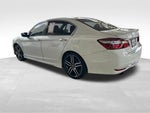 2016 Accord Thumbnail 3