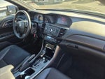 2016 Accord Thumbnail 9
