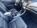 2017 Accord Thumbnail 15