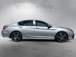 2017 Accord Thumbnail 9