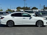 2017 Accord Thumbnail 4