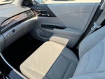 2016 Accord Thumbnail 11