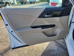 2015 Accord Thumbnail 13