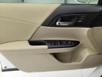 2015 Accord Thumbnail 12