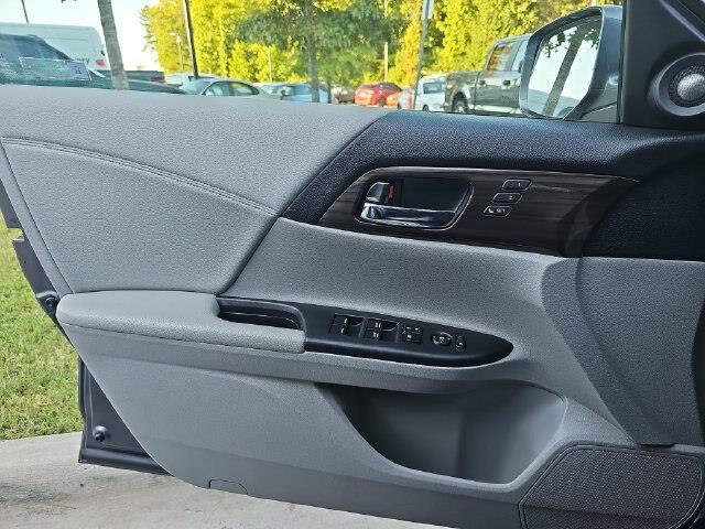 2017 Honda Accord - $17,797