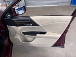 2016 Accord Thumbnail 11