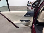 2016 Accord Thumbnail 17