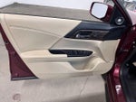 2016 Accord Thumbnail 26